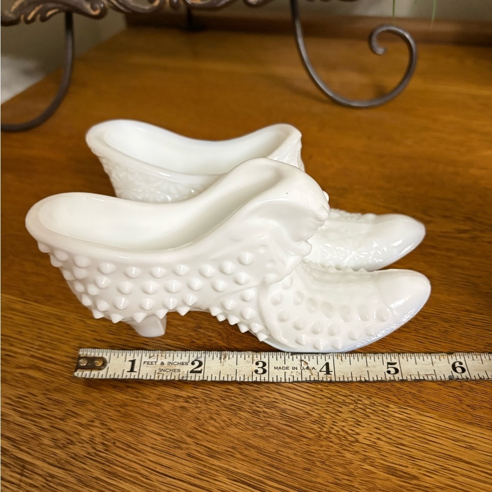 Vintage Fenton Milk Glass Daisy and Hobnail Slippers/ Shoes - Picture 8 of 10
